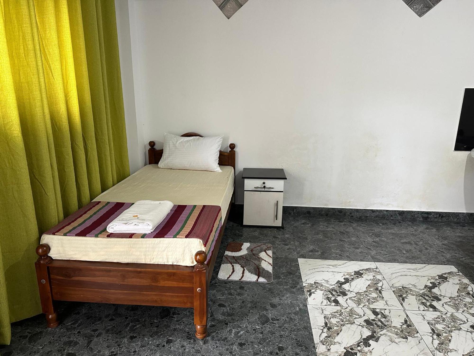 Golden Stars Hotel دامبولا المظهر الخارجي الصورة