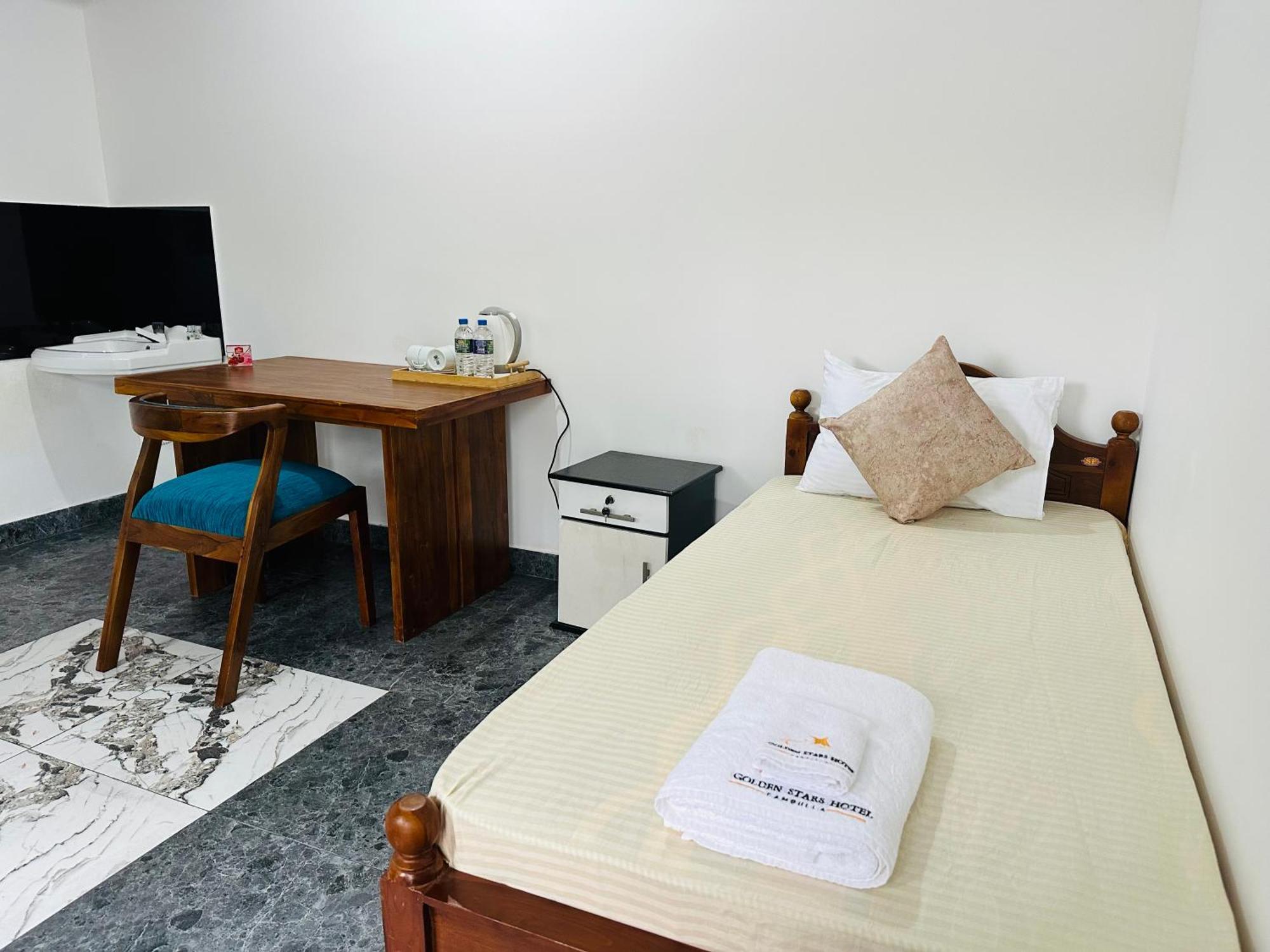 Golden Stars Hotel دامبولا المظهر الخارجي الصورة