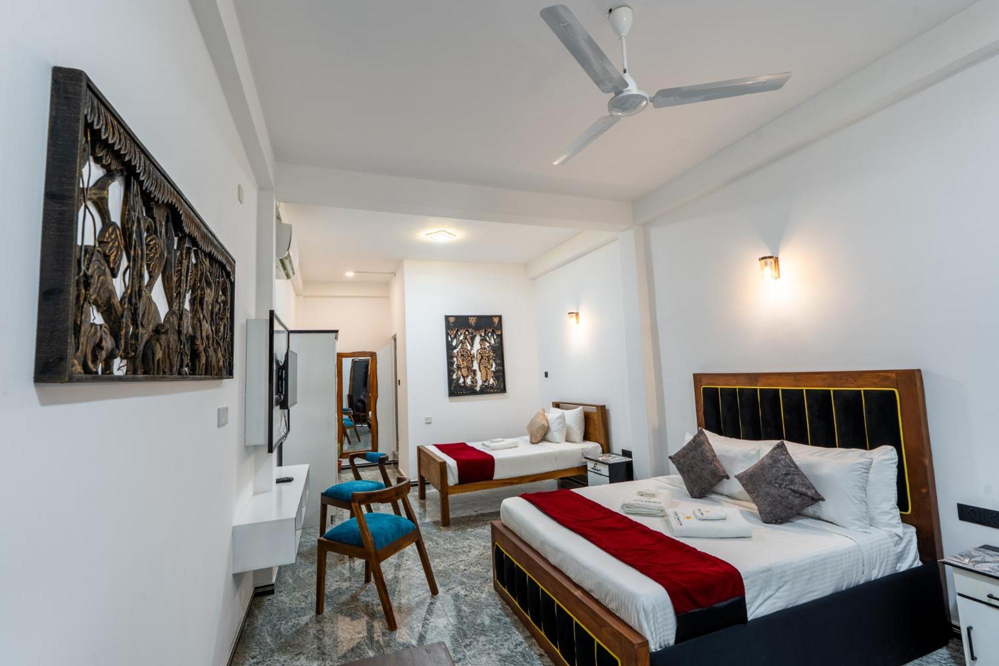 Golden Stars Hotel دامبولا المظهر الخارجي الصورة