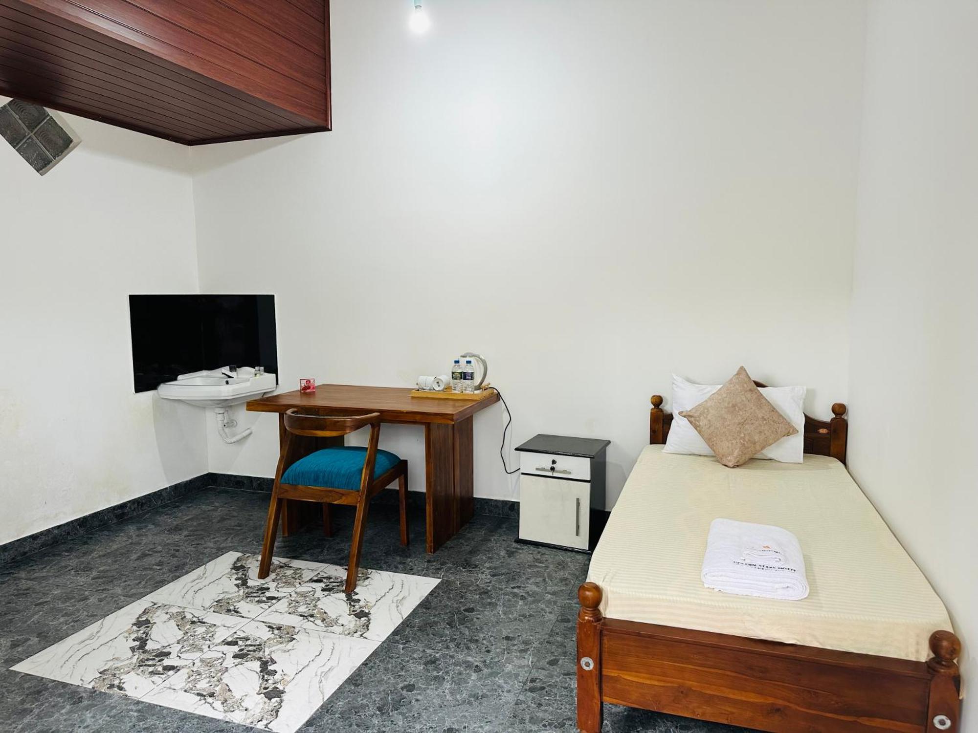 Golden Stars Hotel دامبولا المظهر الخارجي الصورة