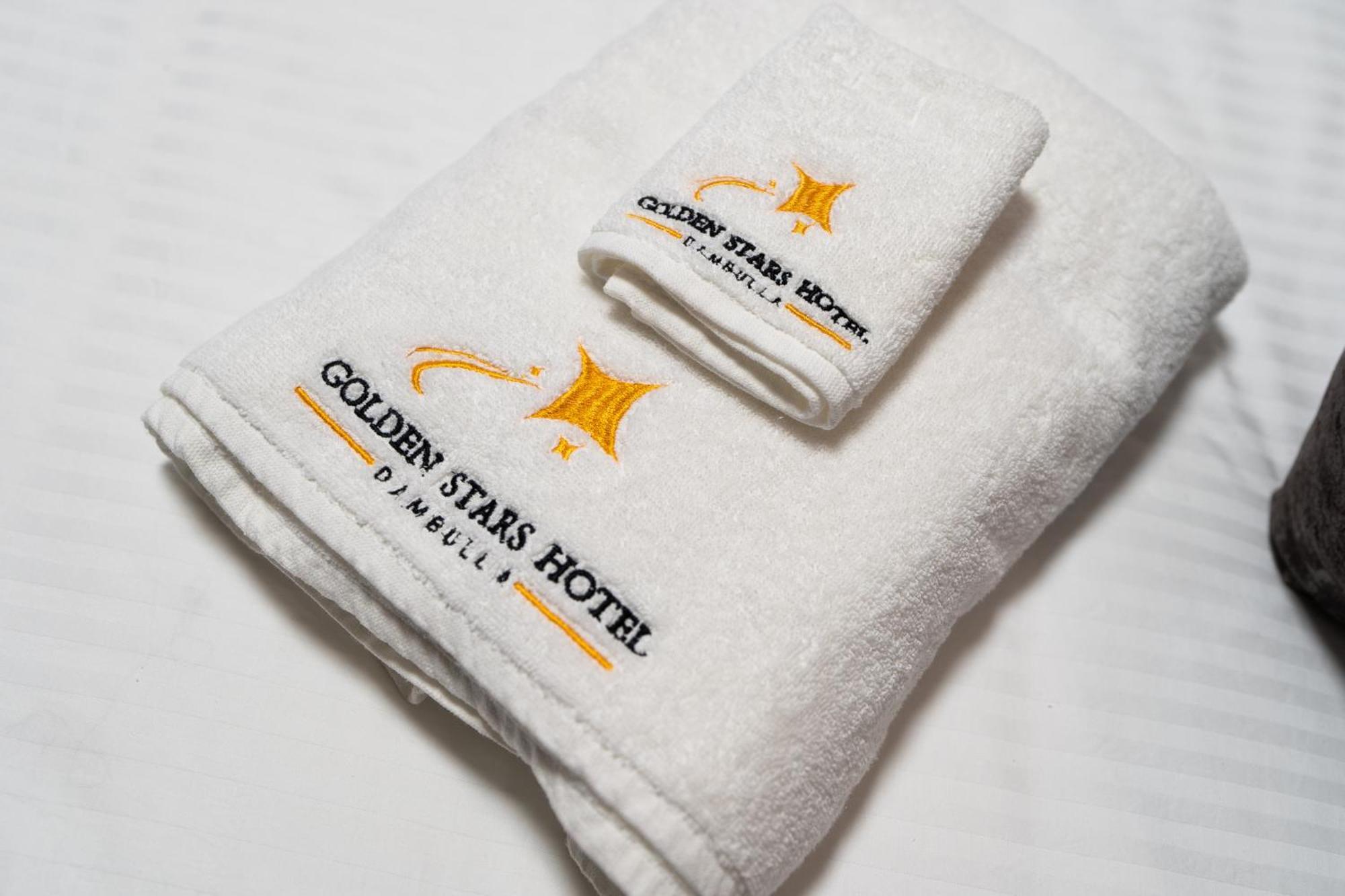 Golden Stars Hotel دامبولا المظهر الخارجي الصورة