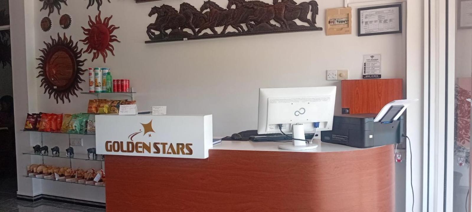 Golden Stars Hotel دامبولا المظهر الخارجي الصورة
